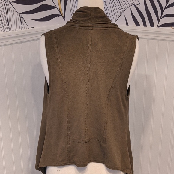 Mystree Olive Green Micro Suede Vest - Picture 4 of 6